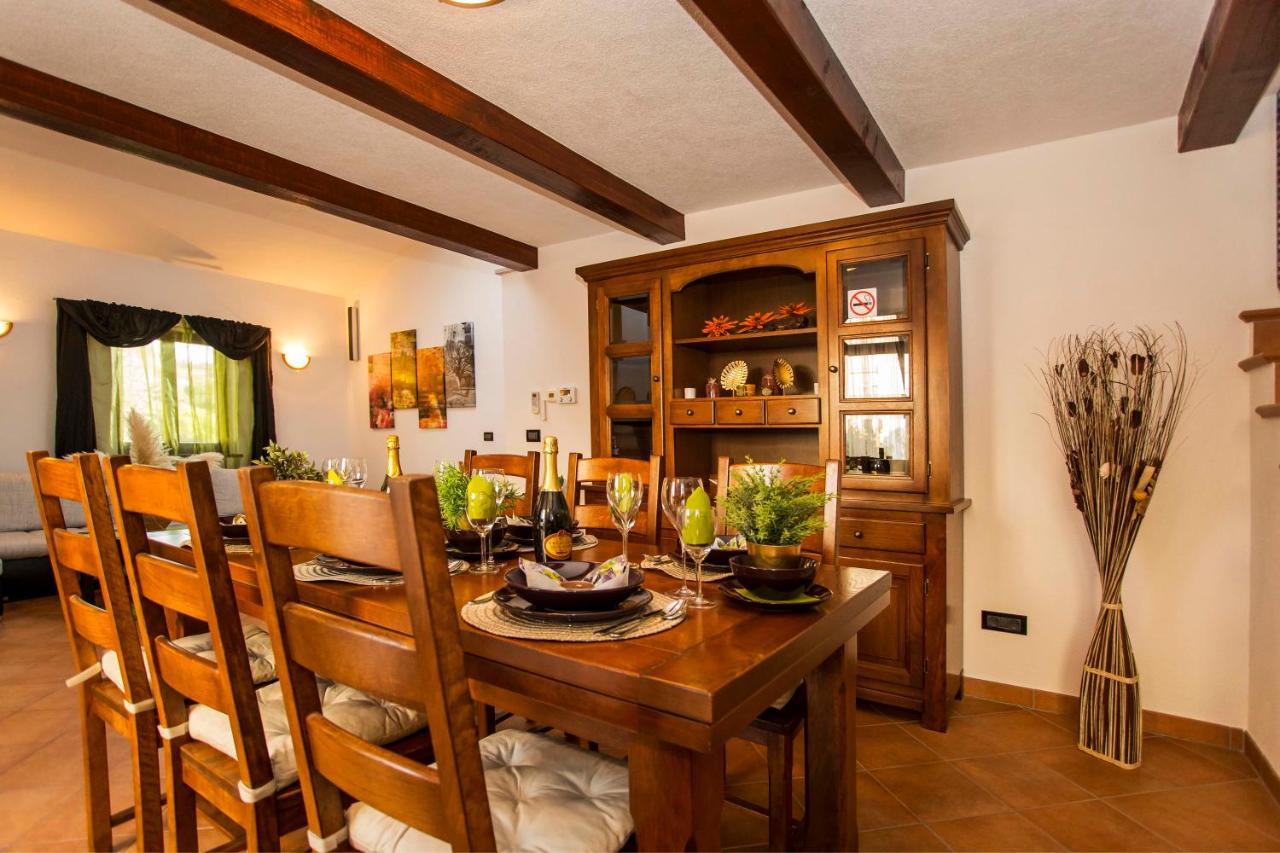 Holiday House Alex روفينج المظهر الخارجي الصورة