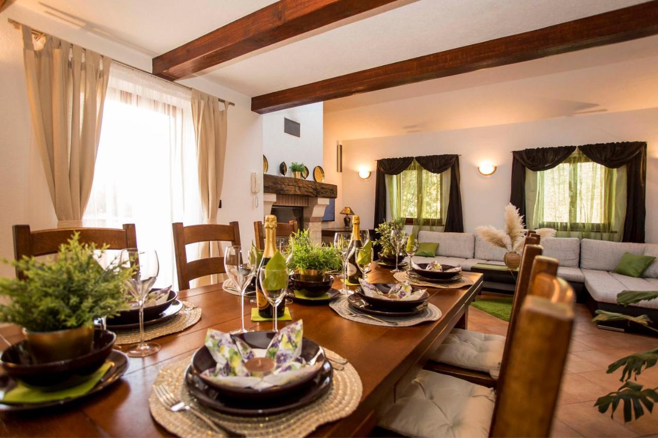 Holiday House Alex روفينج المظهر الخارجي الصورة
