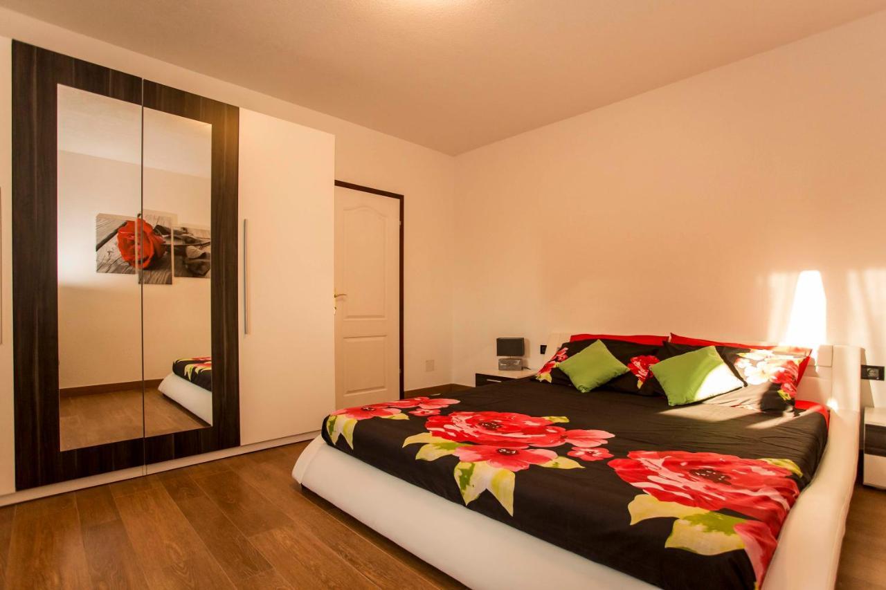 Holiday House Alex روفينج المظهر الخارجي الصورة