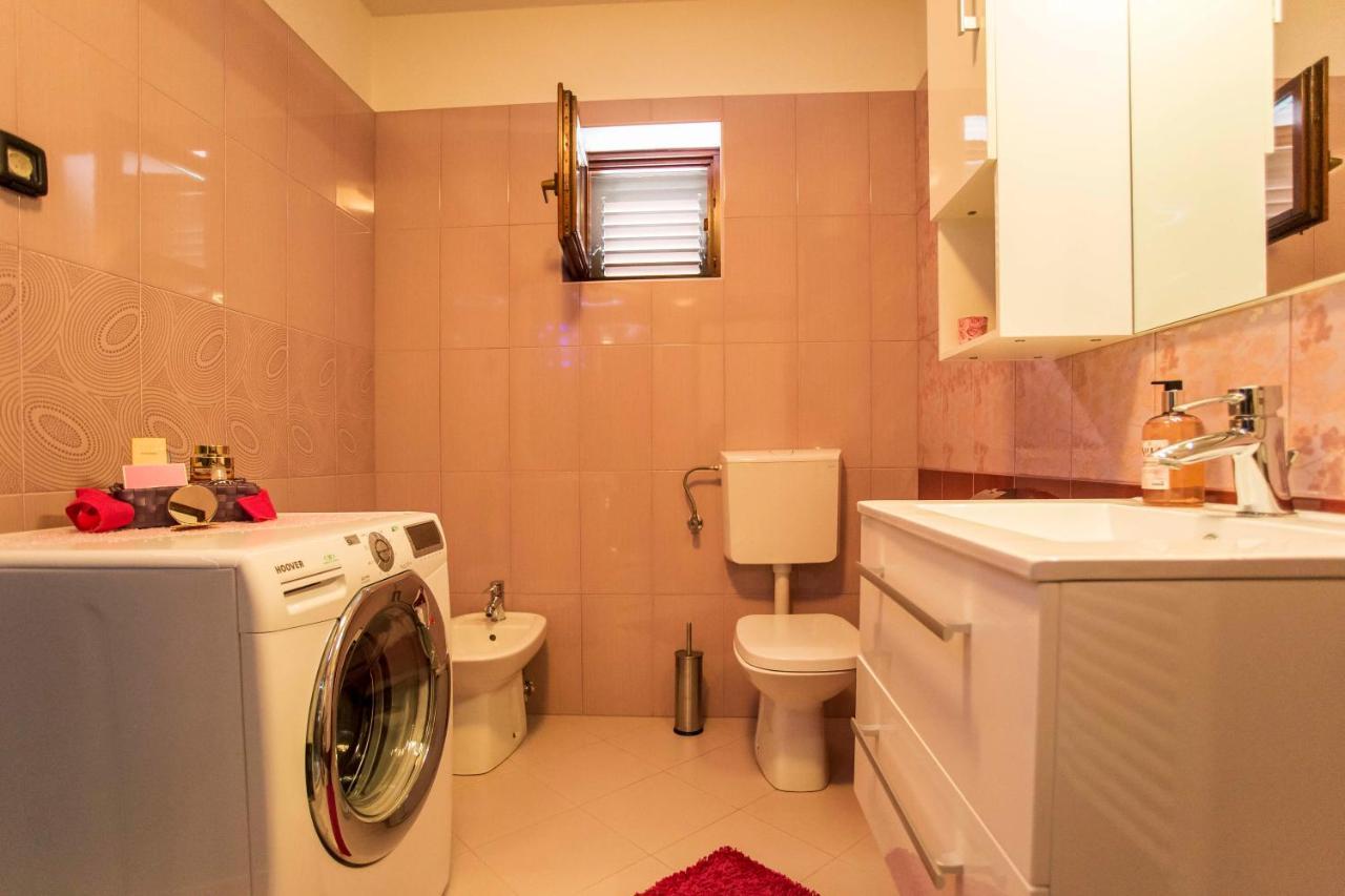 Holiday House Alex روفينج المظهر الخارجي الصورة
